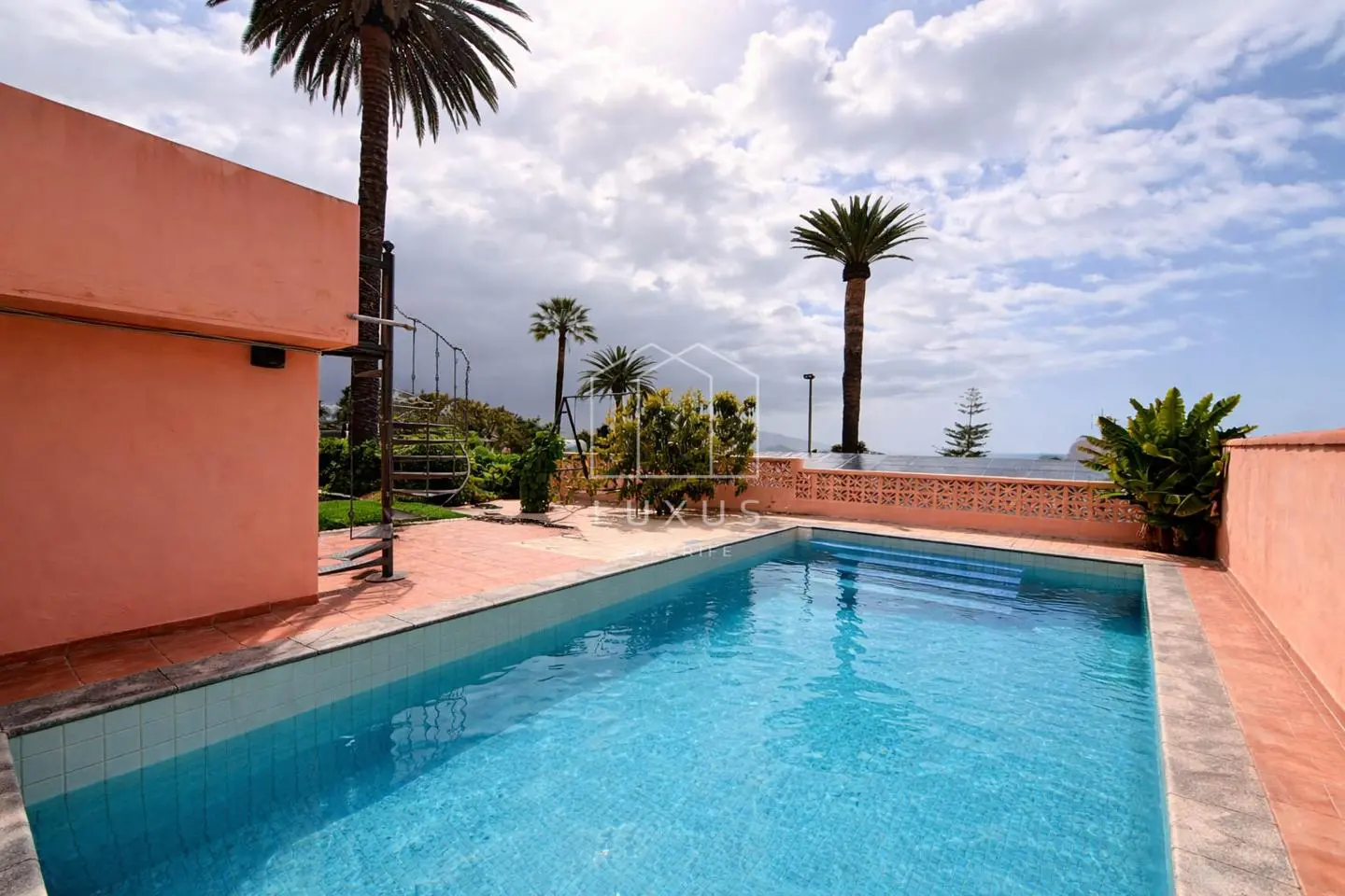 Villa Of 295 M² In La Orotava, Spain