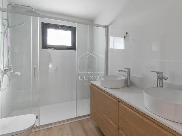 3-bedroom Villa In El Sauzal, Spain (195 M²)