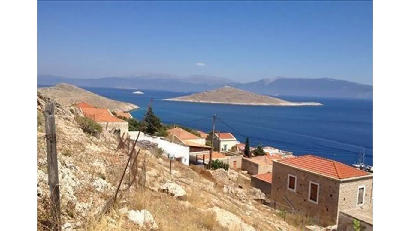 Land Of 1812 M² In The Dodecanese
