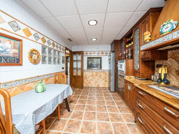 7-bedroom House In Daya Nueva, Spain (293 M²)