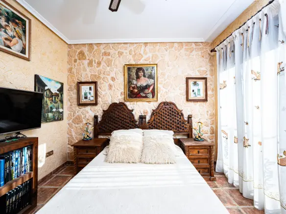 7-bedroom House In Daya Nueva, Spain (293 M²)