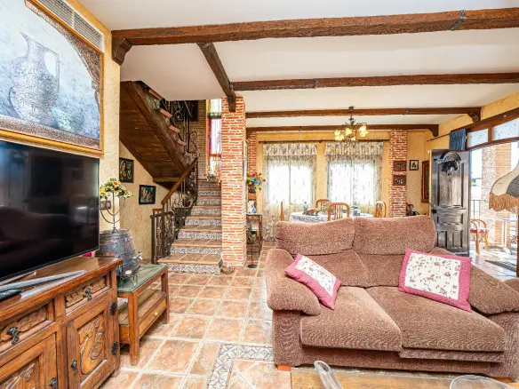 7-bedroom House In Daya Nueva, Spain (293 M²)