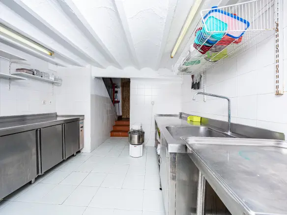 2-bedroom Commercial Unit In Villajoyosa, Spain (75 M²)