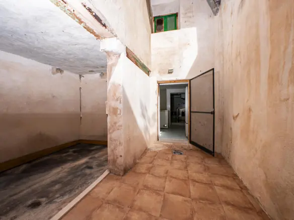 2-bedroom Commercial Unit In Villajoyosa, Spain (75 M²)