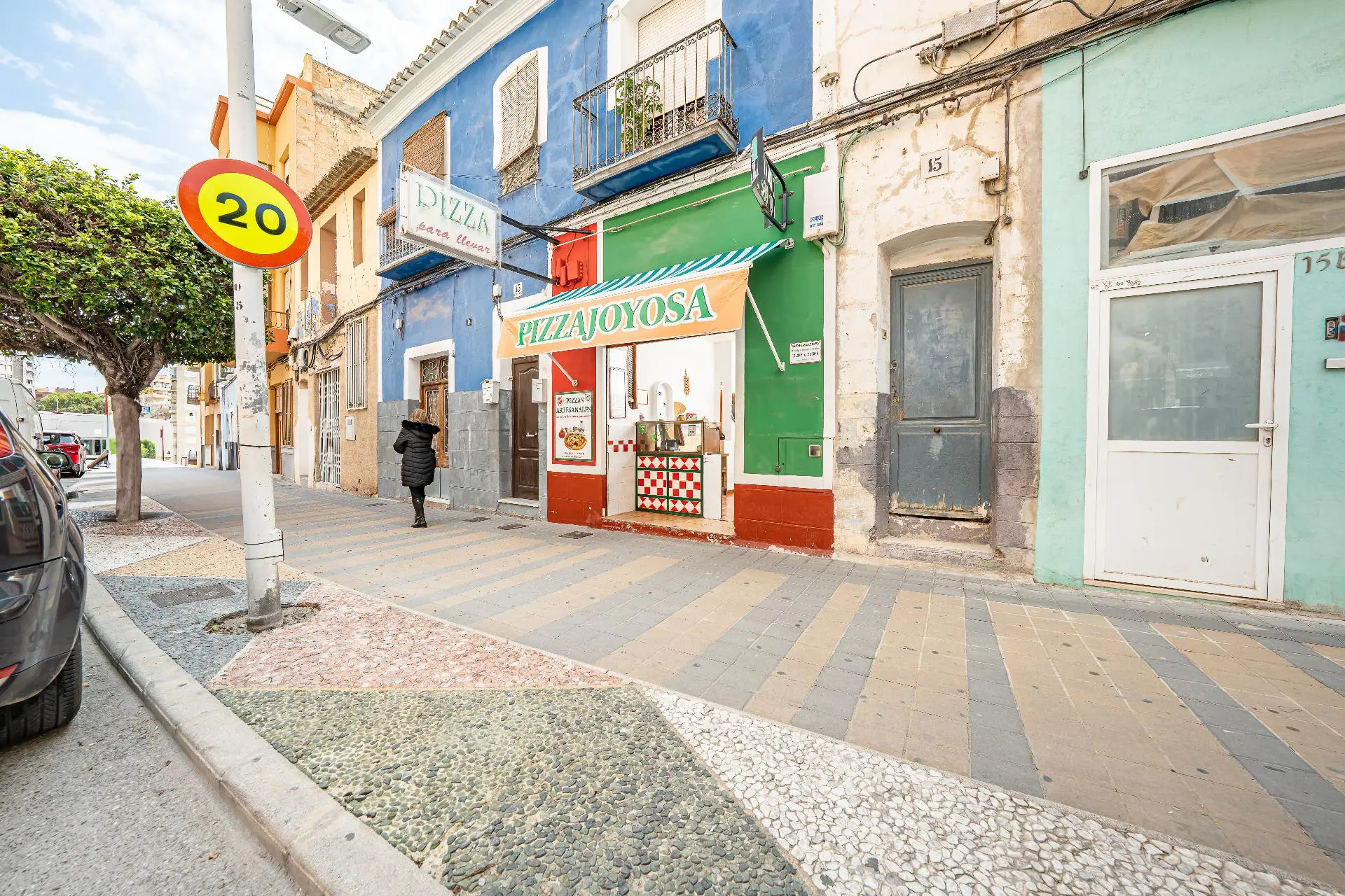 Commercial Unit Of 75 M² In Villajoyosa, Spain