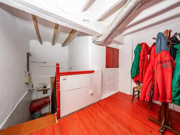 2-bedroom Commercial Unit In Villajoyosa, Spain (75 M²)