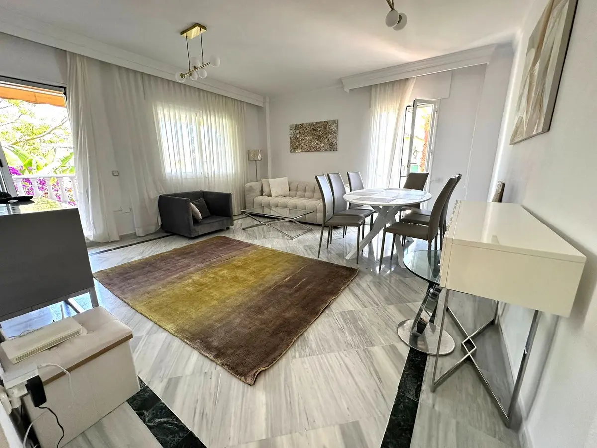 Apartment Of 132 M² With Middle Floor In The Golden Mile, Spain