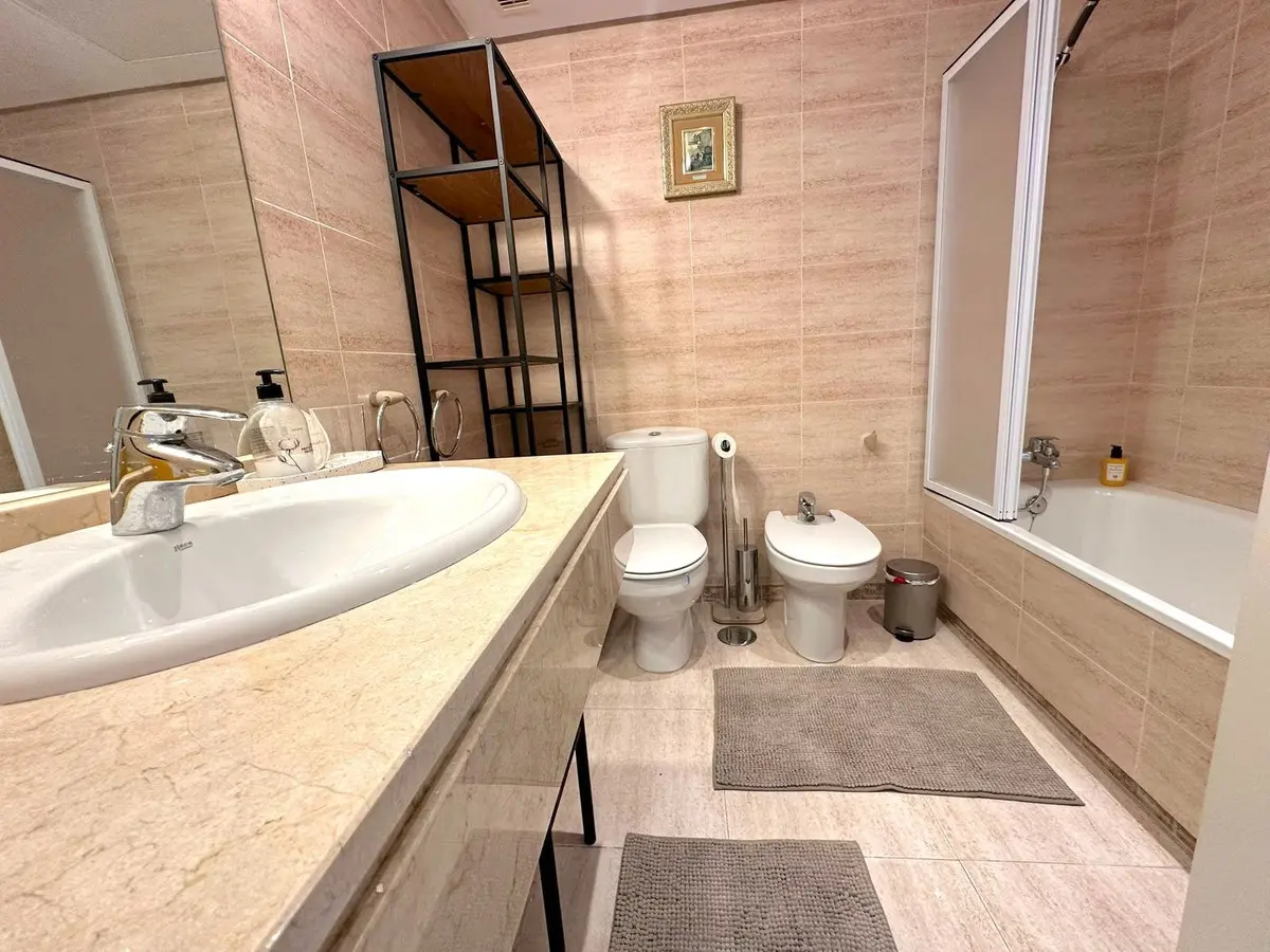 Apartment Of 132 M² With Middle Floor In The Golden Mile, Spain