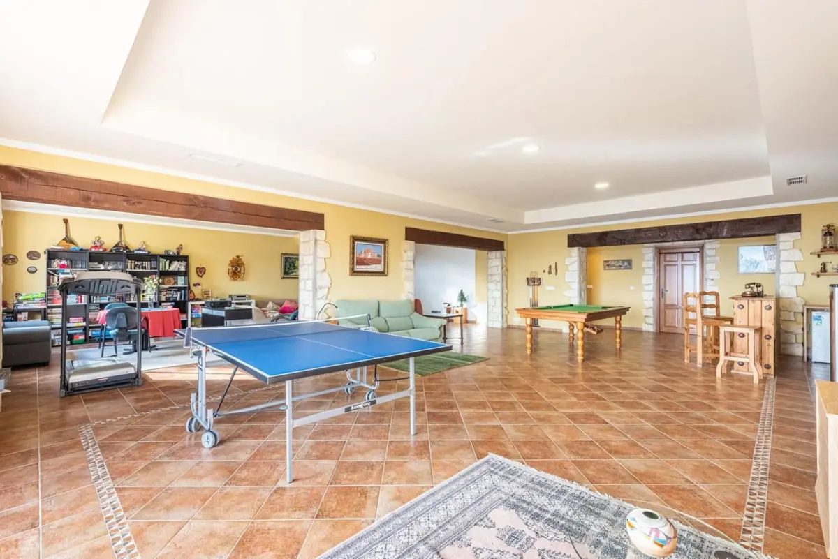 Detached Villa Of 800 M² In Estepona, Spain