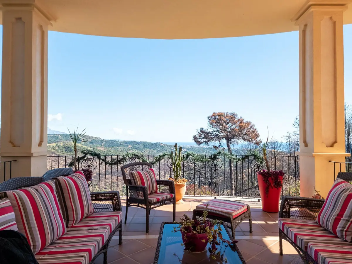 Detached Villa Of 800 M² In Estepona, Spain