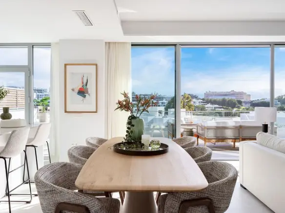 3-bedroom Apartment In Santa Clara, Spain (205 M²)