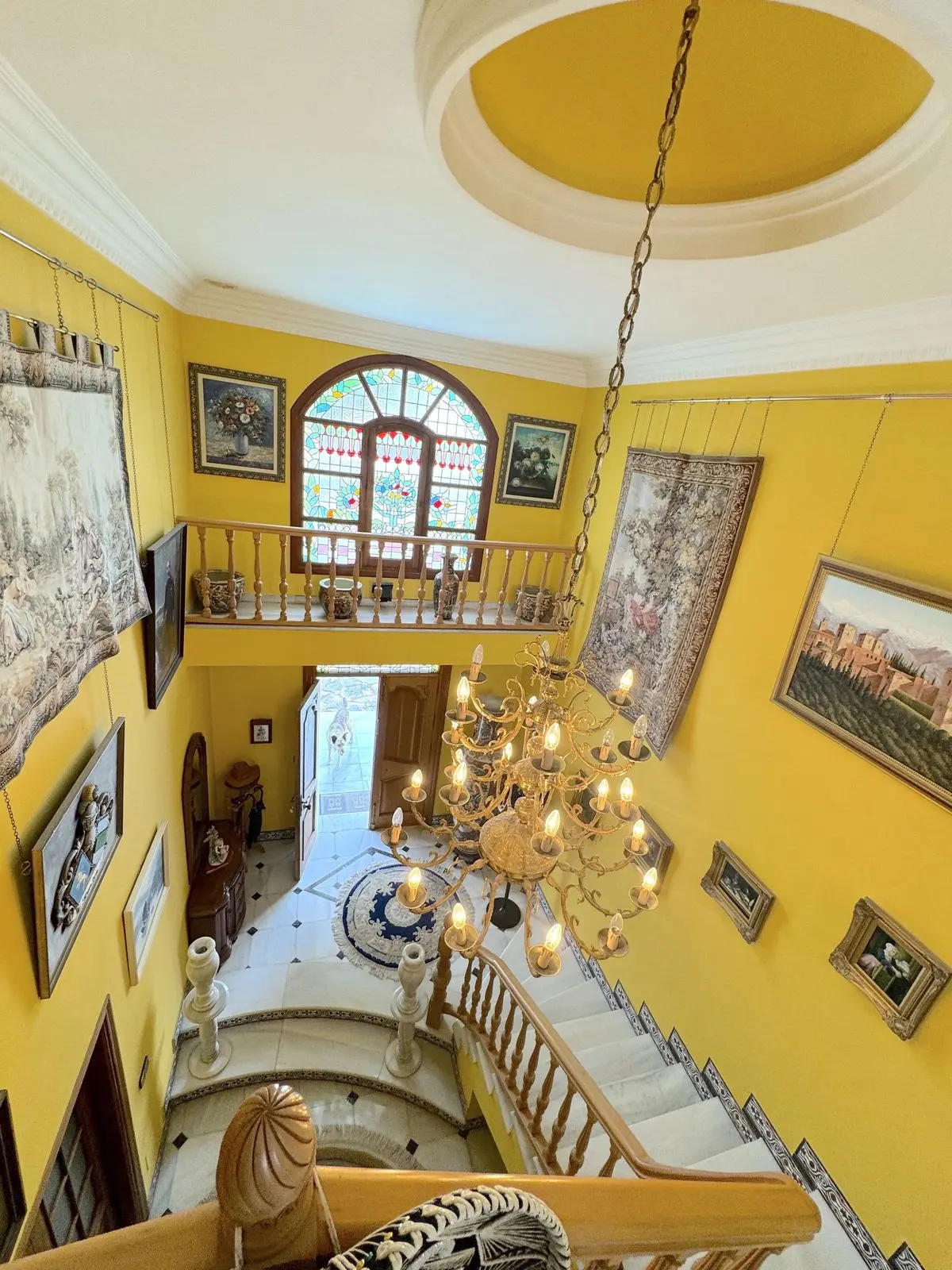House – Detached Villa 450 M² In Estepona, Spain