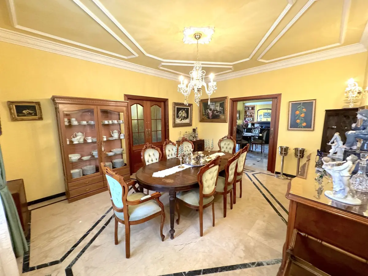 House – Detached Villa 450 M² In Estepona, Spain
