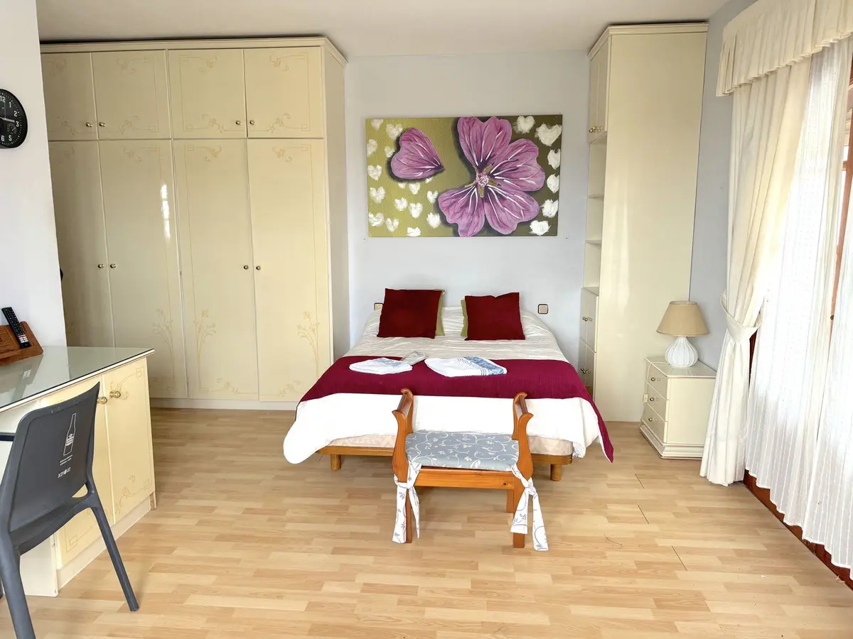 House – Detached Villa 450 M² In Estepona, Spain
