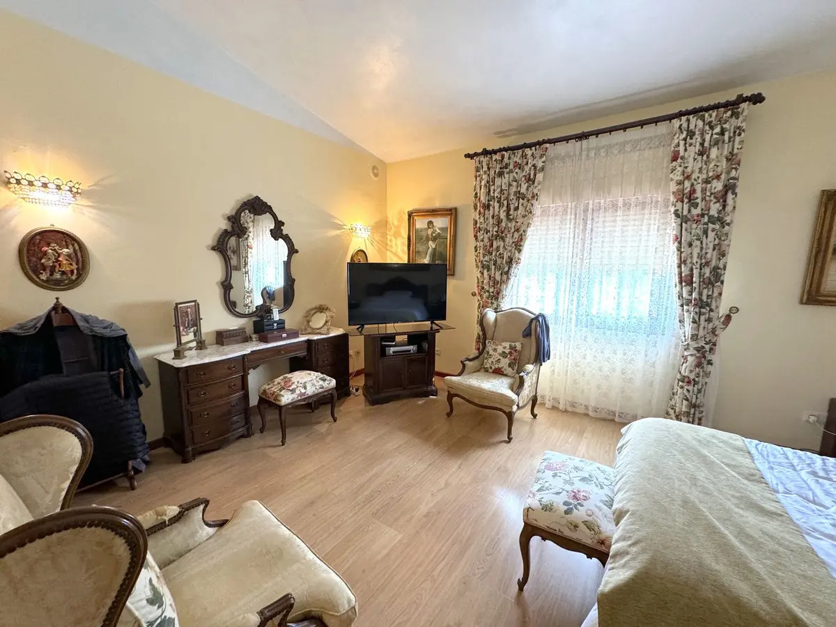House – Detached Villa 450 M² In Estepona, Spain