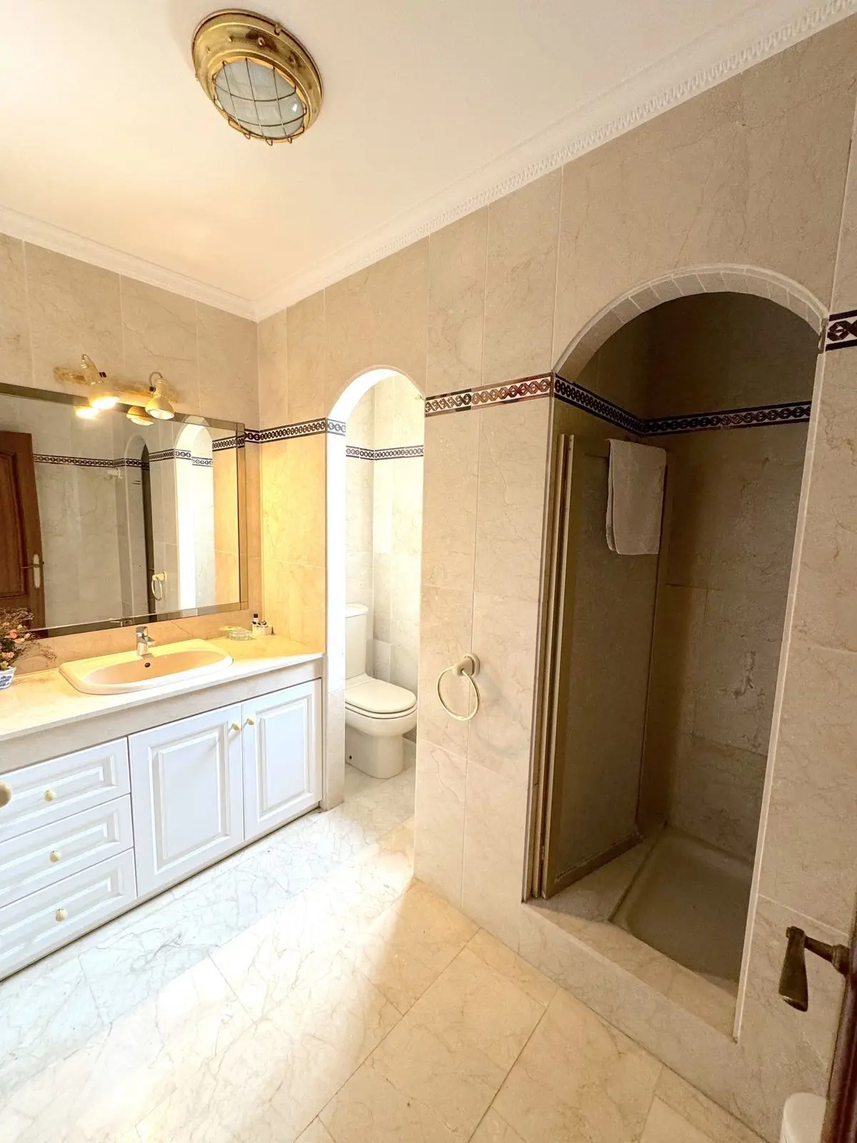 House – Detached Villa 450 M² In Estepona, Spain