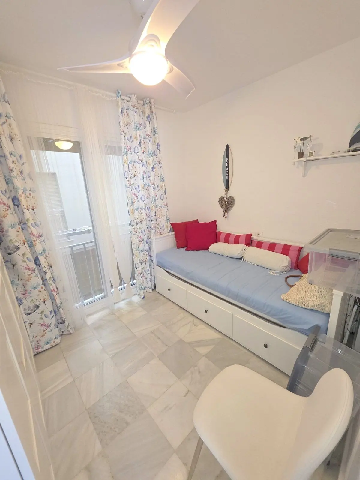 Middle Floor Apartment With 2 Bedrooms In San Luis De Sabinillas
