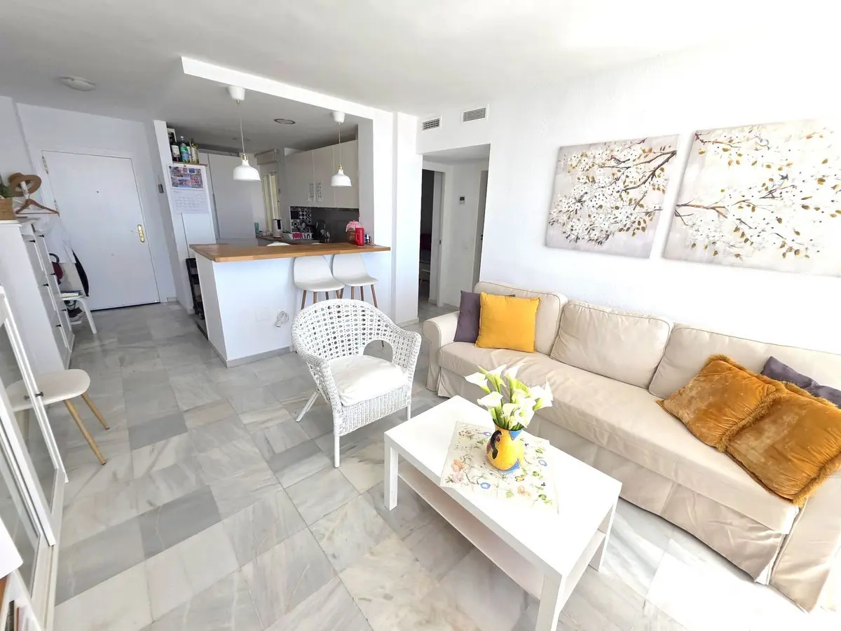 Middle Floor Apartment With 2 Bedrooms In San Luis De Sabinillas