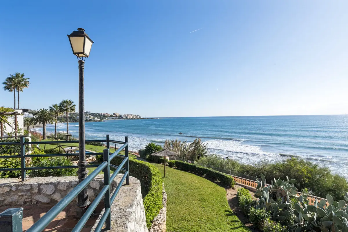 Townhouse With 3 Bedrooms In Estepona, Spain