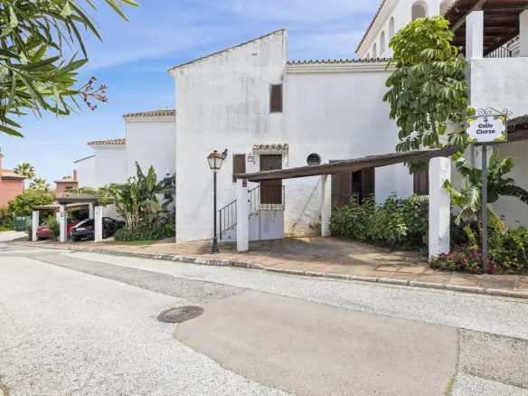 Townhouse With 3 Bedrooms In Estepona, Spain