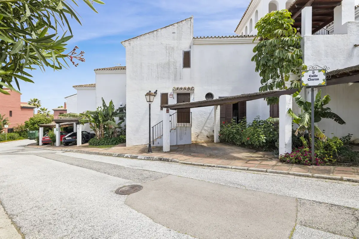 Townhouse With 3 Bedrooms In Estepona, Spain