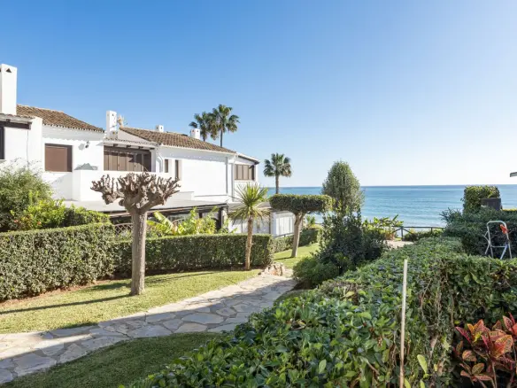 Townhouse With 3 Bedrooms In Estepona, Spain