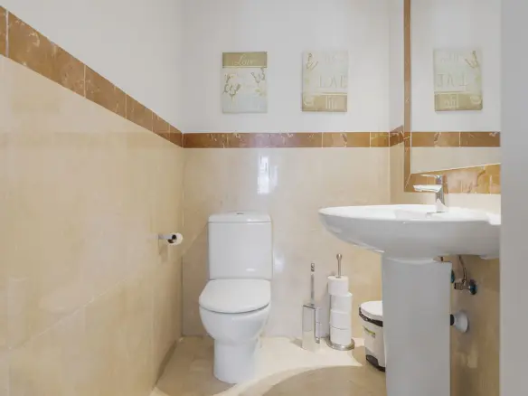 Townhouse With 3 Bedrooms In La Heredia, Spain