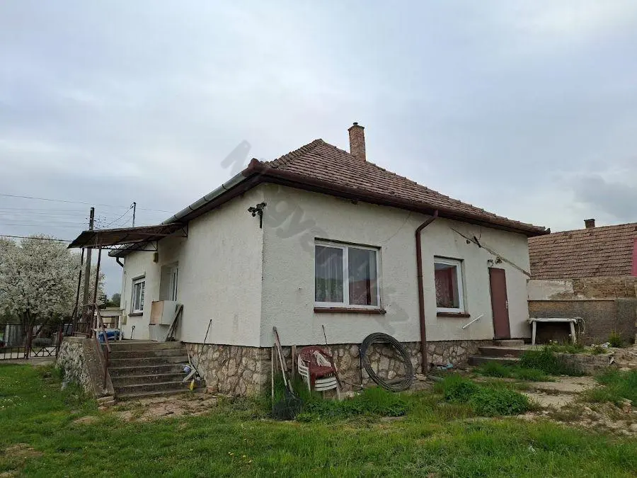 House Of 0 M² With Features In Csikóstőttős, Tolna