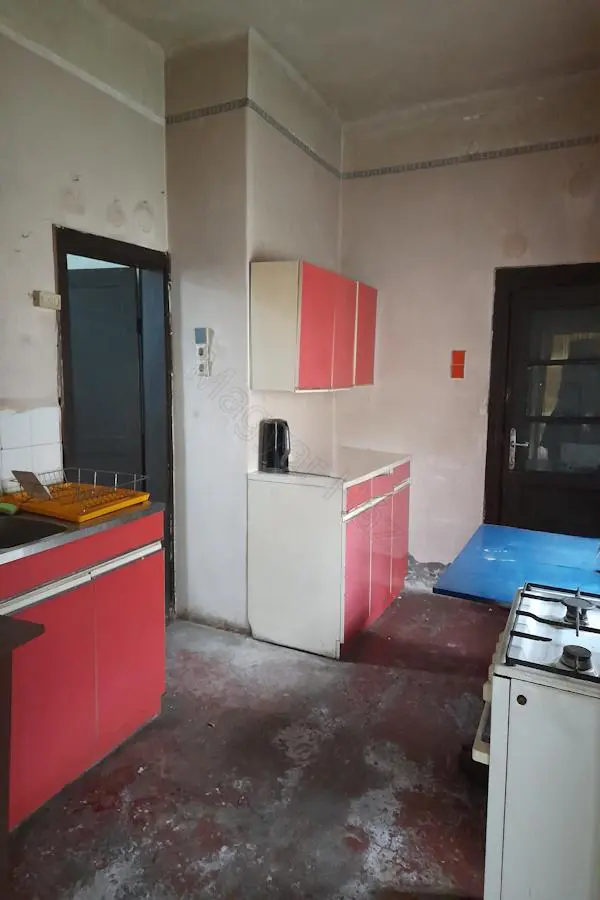 House Of 0 M² With Garden In Csokonyavisonta
