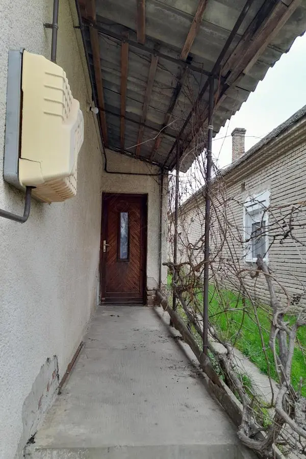 House Of 0 M² With Garden In Csokonyavisonta