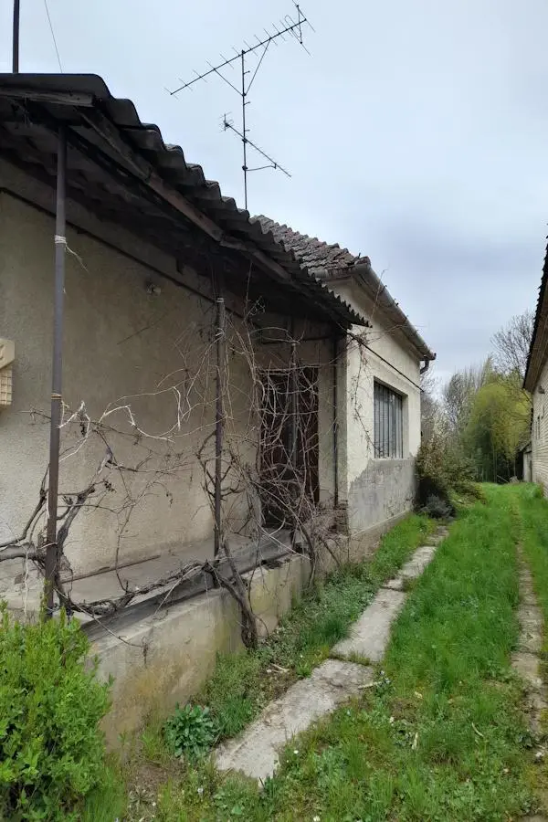 House Of 0 M² With Garden In Csokonyavisonta