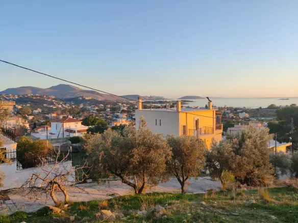 Land In Kalivia Thorikou, Greece