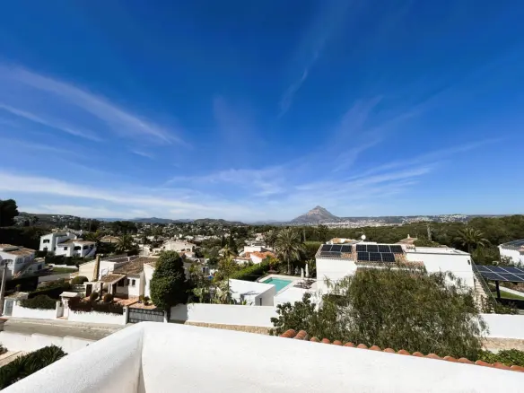 4-bedroom Villa In Jávea, Spain (178 M²)