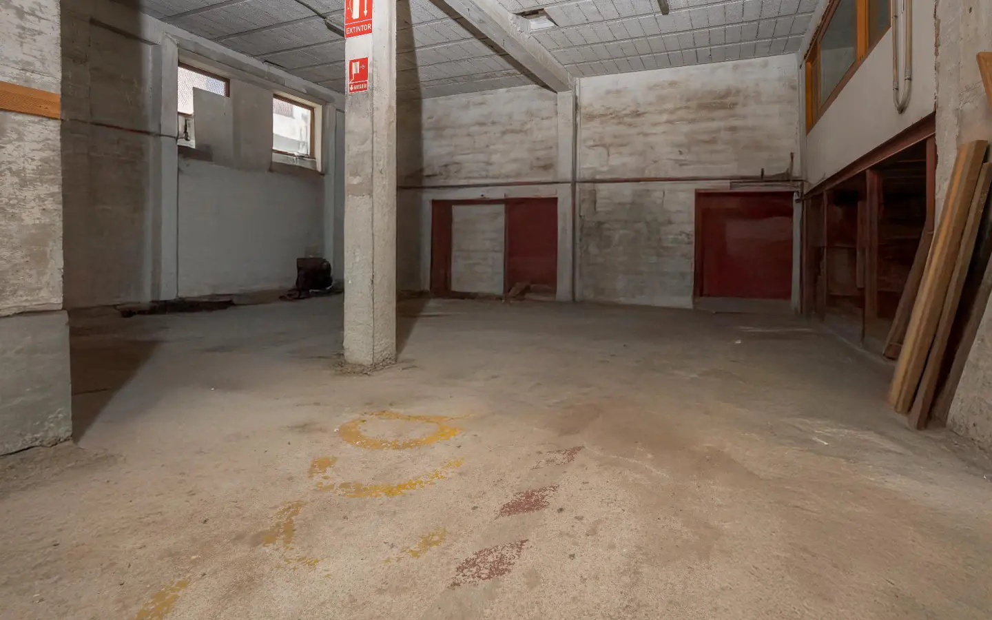 Building In Pego, Spain (793 M²)
