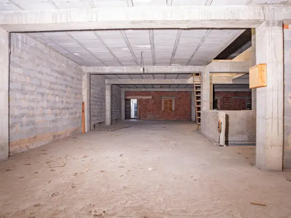 Building In Pego, Spain (793 M²)