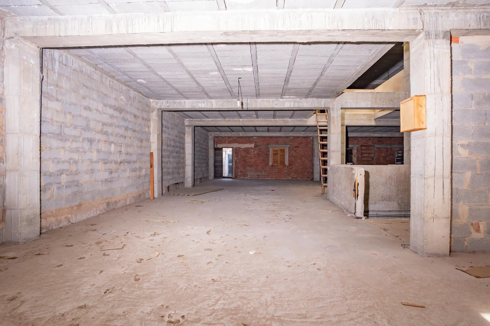 Building 793 M² In Pego, Spain