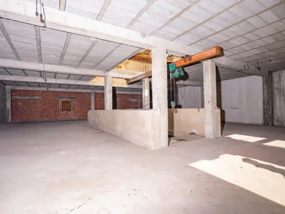 Building In Pego, Spain (793 M²)