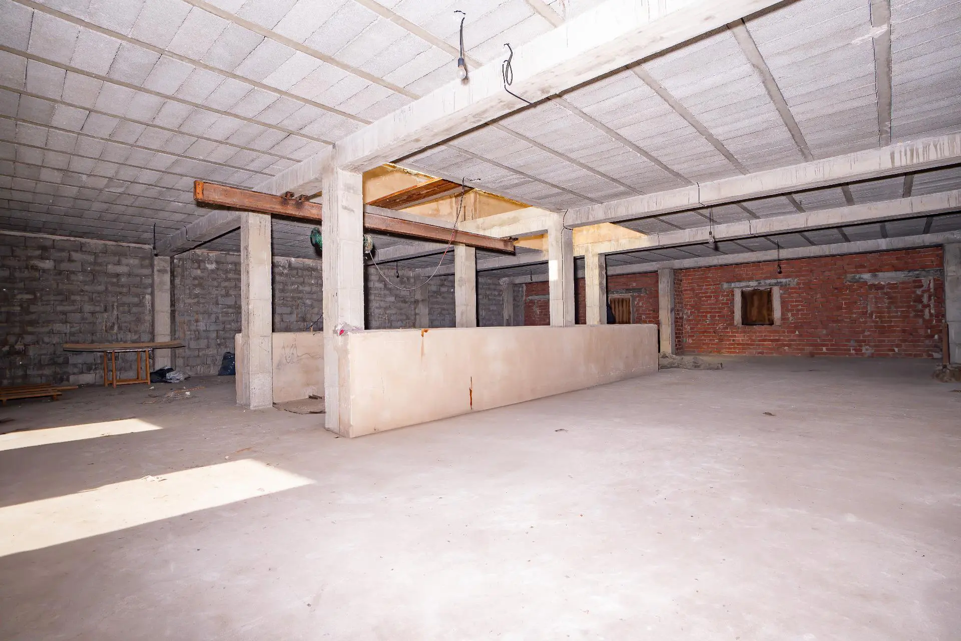 Building 793 M² In Pego, Spain