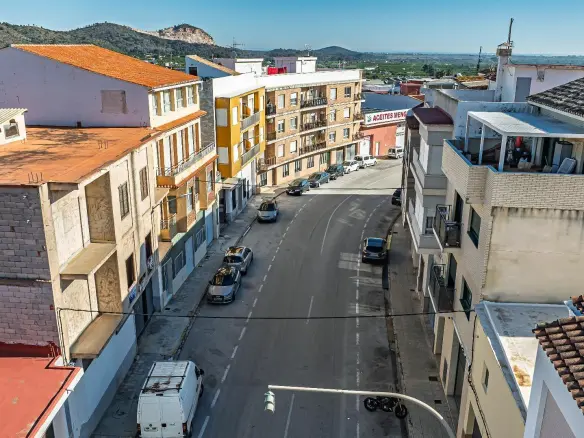 Building In Pego, Spain (793 M²)