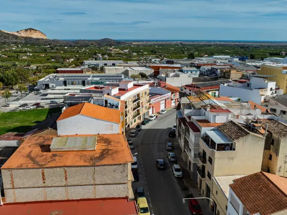 Building In Pego, Spain (793 M²)
