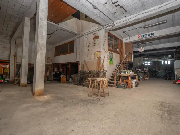 Building In Pego, Spain (793 M²)