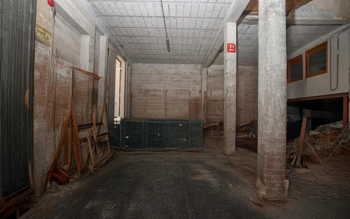 Building In Pego, Spain (793 M²)