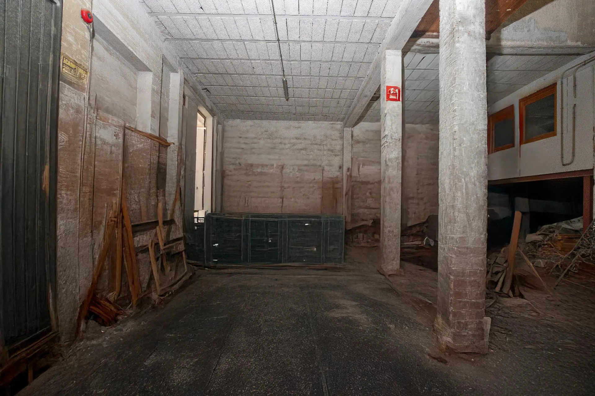 Building 793 M² In Pego, Spain
