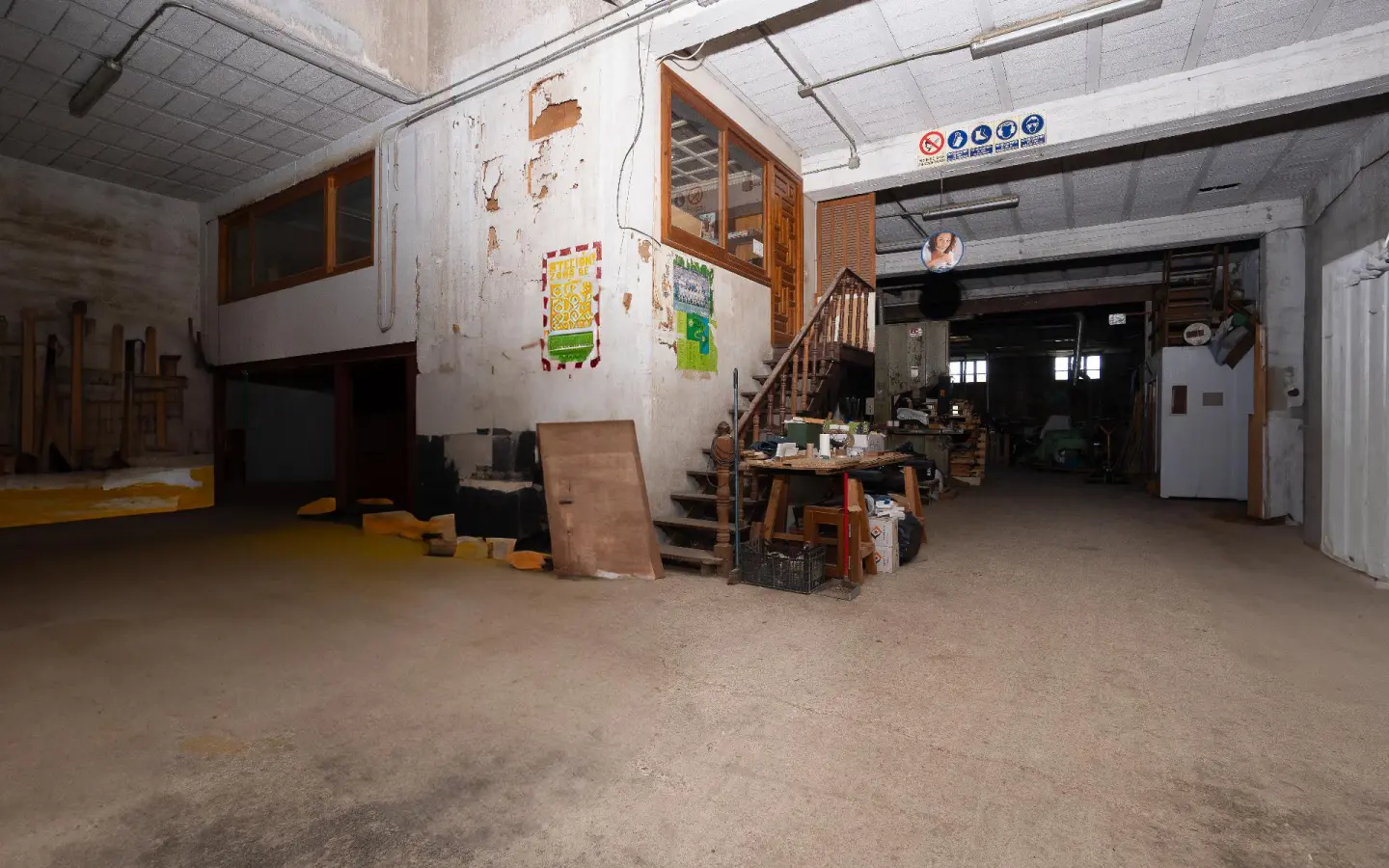 Building In Pego, Spain (793 M²)
