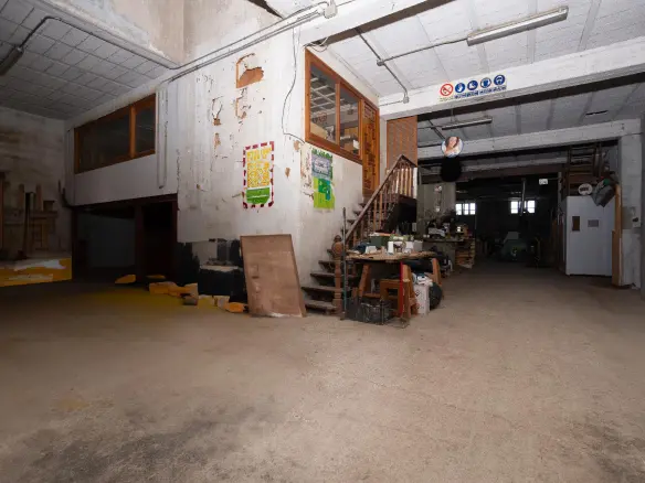 Building In Pego, Spain (793 M²)