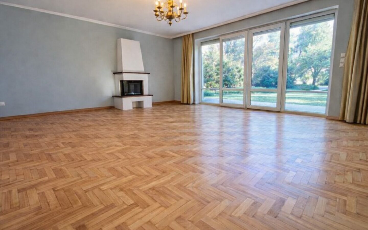 Exclusive Family Villa With Outdoor Swimming Pool In District Ii, Budapest – Máriaremete