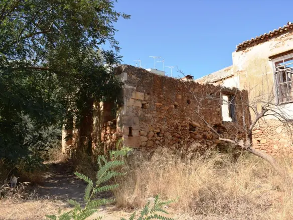 Land In Chania, Greece (402 M²)