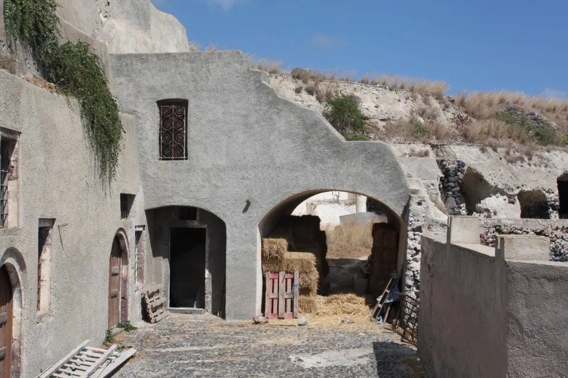 Land Of 29000 M² In Santorini