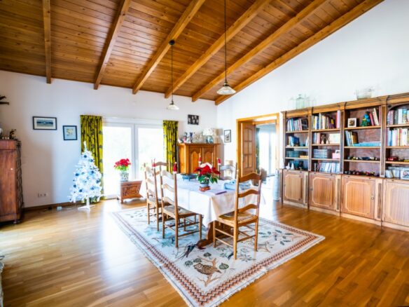 Country House Of 9 Rooms With Guest House, Pool, And Sauna In South Portugal