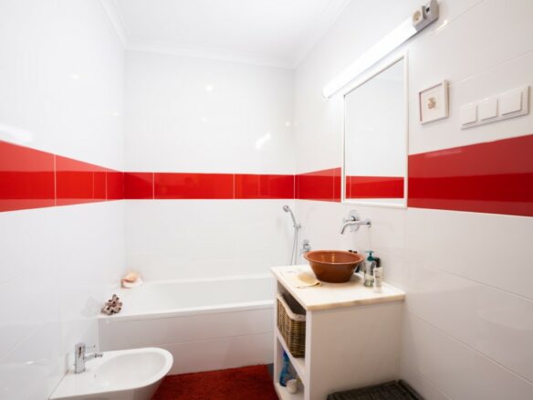 Country House Of 9 Rooms With Guest House, Pool, And Sauna In South Portugal